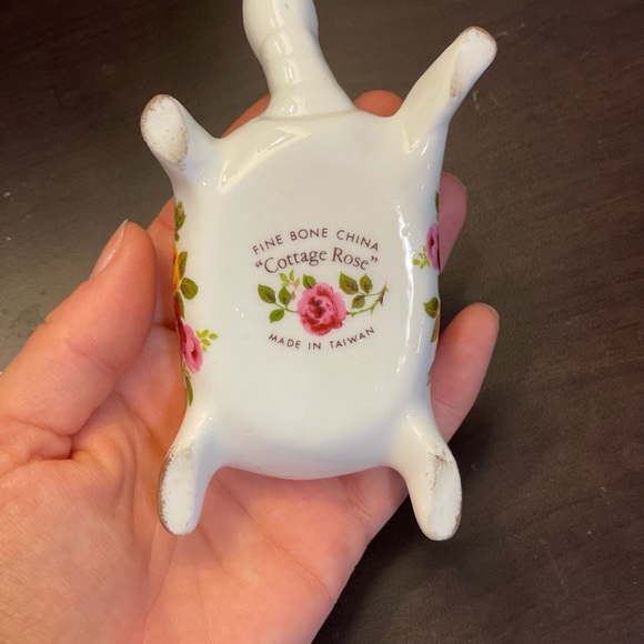Cottage Rose Fine Bone China Tortoise Turtle Candle ~ Ring Trinket Box NOS - Picture 7 of 8